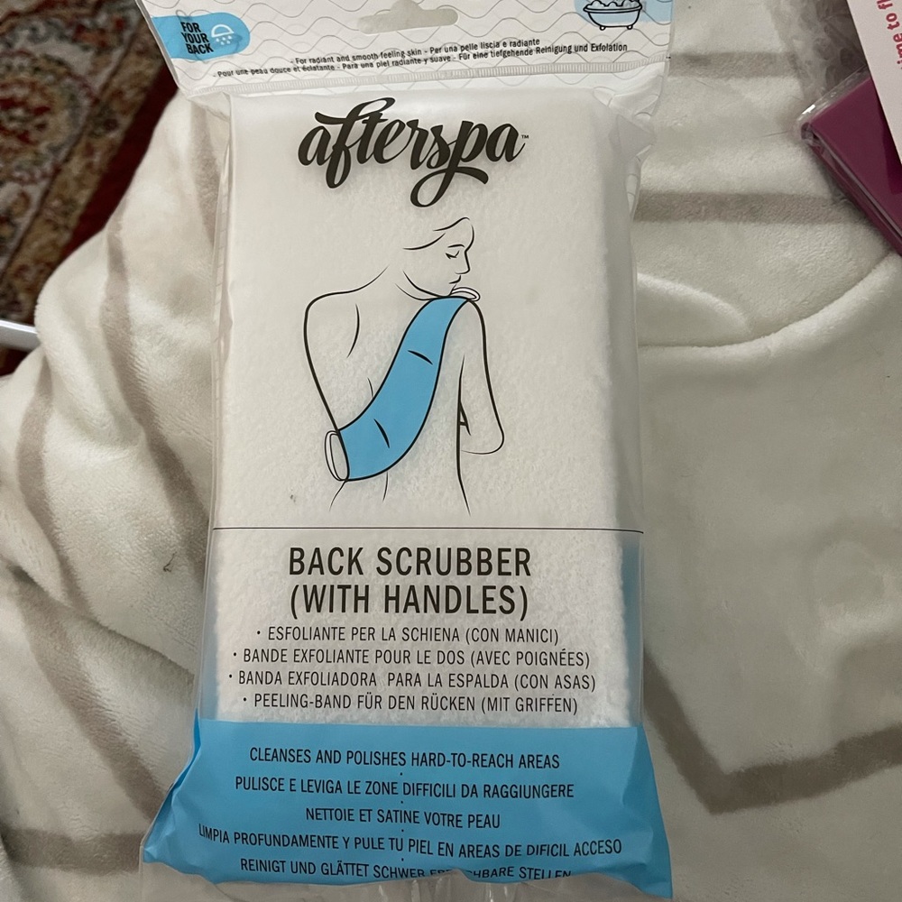 Afterspa back scrubber with handles